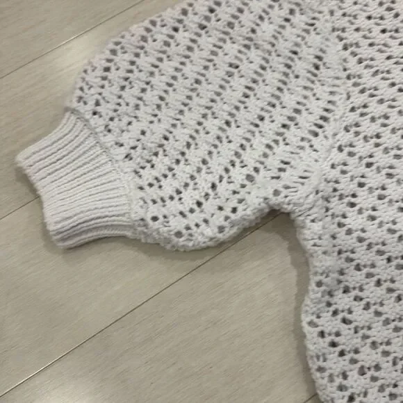 Design History White Button-Up Women's Cardigan - Picture 10 of 12